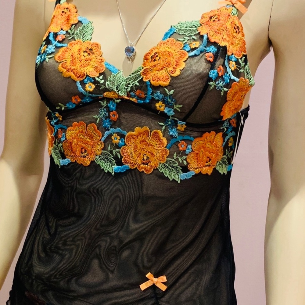 Sexy Capri Floral Motif Cami & Thong Set, S & M